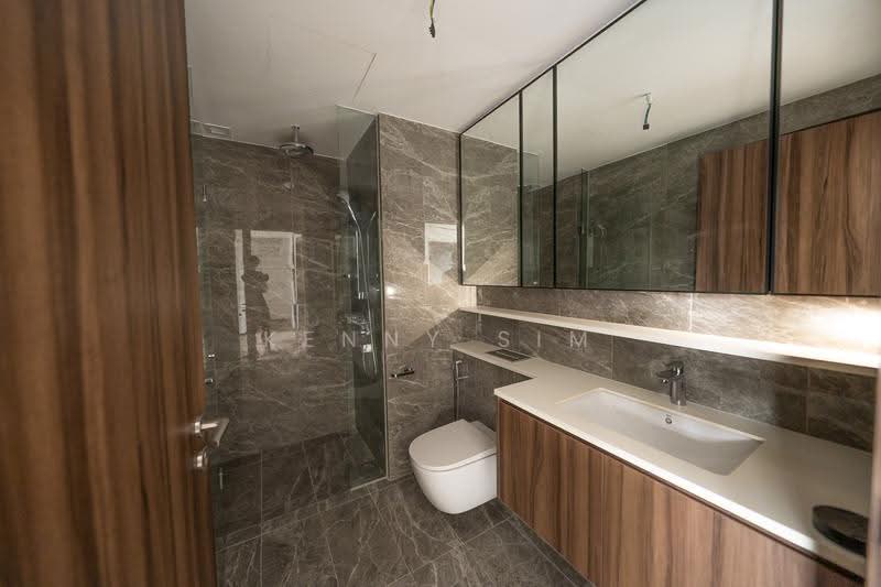 Lentor Modern, Lentor Central, Mandai / Upper Thomson, 2 Bedrooms, 678 sqft, Condominium For Sale, by Kenny Sim, 500273034 - Bathroom - PropertyGuru.com.sg