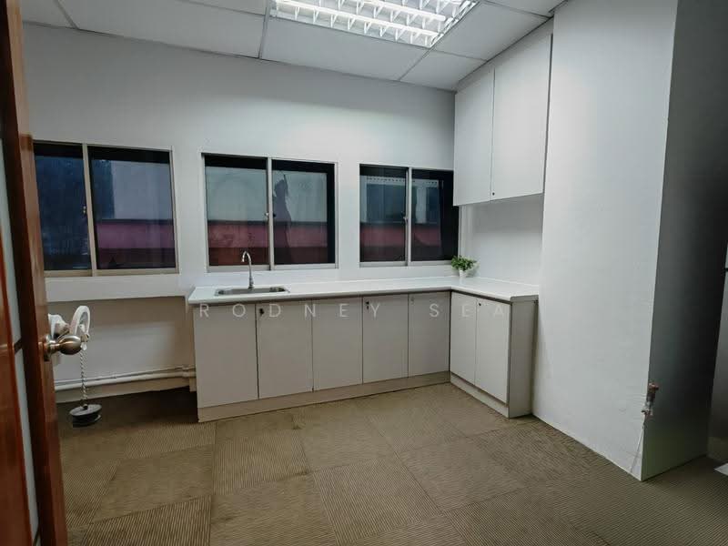 Crystal Time Building, 16 Tannery Lane, Macpherson / Potong Pasir, 2,925 sqft, Light Industrial (B1) For Rent, by Rodney Sea, 500273039 - Lvl 2 Pantry - CommercialGuru.com.sg