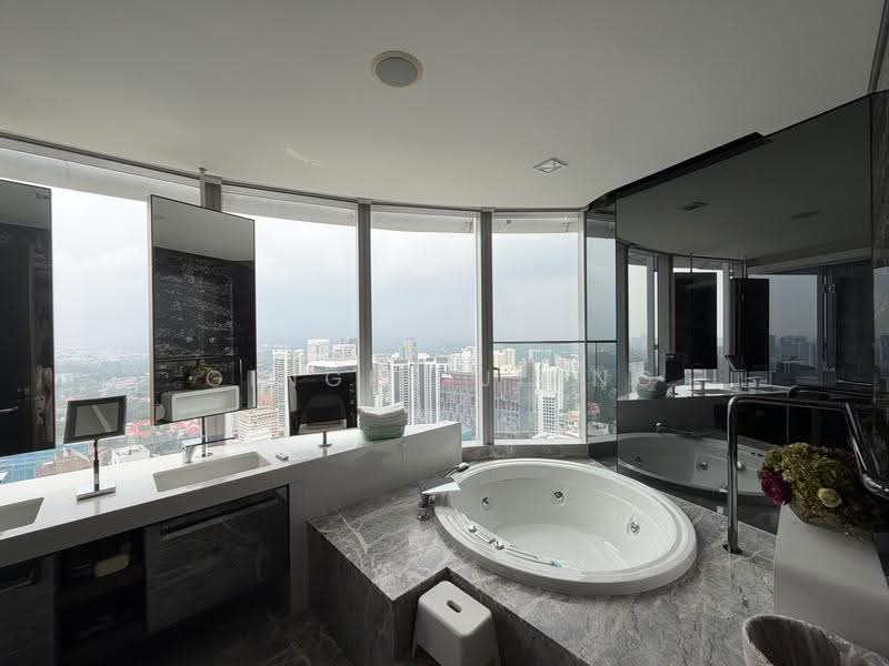 The Orchard Residences, 238 Orchard Boulevard, Orchard / River Valley, 4 Bedrooms, 2,465 sqft, Condominium For Rent, by Ginger Jiang, 500273050 - Master Bathroom - PropertyGuru.com.sg