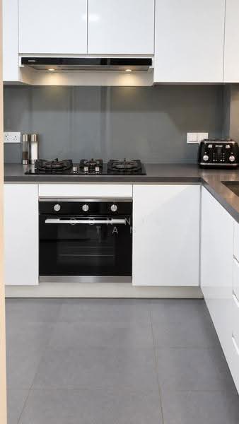 The Parc Condominium, 3 West Coast Walk, Buona Vista / West Coast / Clementi New Town, 3 Bedrooms, 1,927 sqft, Condominium For Rent, by Connie Tan, 500273054 - Kitchen - PropertyGuru.com.sg