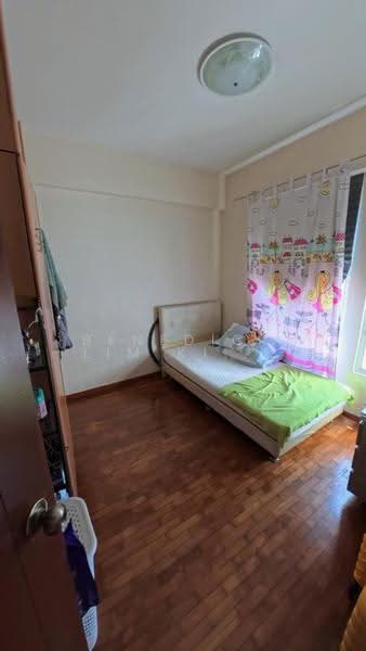 Northoaks, 20 Woodlands Cresent, Admiralty / Woodlands, 3 Bedrooms, 1,237 sqft, Condominium For Sale, by Benedict Lim Kim Heng, 500273072 - Bedroom - PropertyGuru.com.sg