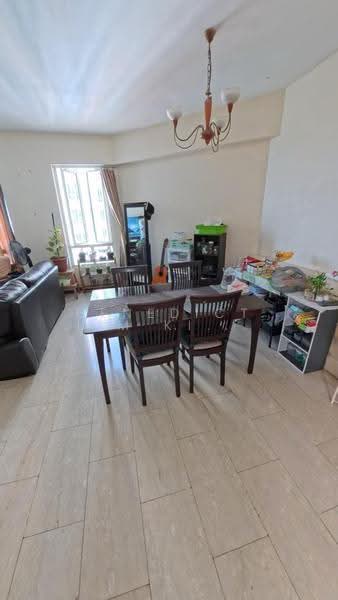 Northoaks, 20 Woodlands Cresent, Admiralty / Woodlands, 3 Bedrooms, 1,237 sqft, Condominium For Sale, by Benedict Lim Kim Heng, 500273072 - Living Room - PropertyGuru.com.sg