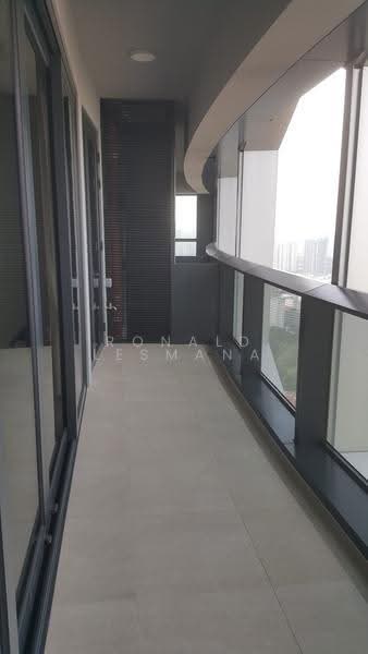 DUO Residences, 1 Fraser Street, Beach Road / Bugis / Rochor, 3 Bedrooms, 1,722 sqft, Apartment For Sale, by Ronald Lesmana, 500273081 - Balcony - PropertyGuru.com.sg
