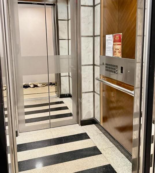 Cuscaden Residences, 28 Cuscaden Road, Tanglin / Holland / Bukit Timah, 3 Bedrooms, 1,453 sqft, Condominium For Sale, by Chen Kwee Fong, 500273089 - Private lift - PropertyGuru.com.sg
