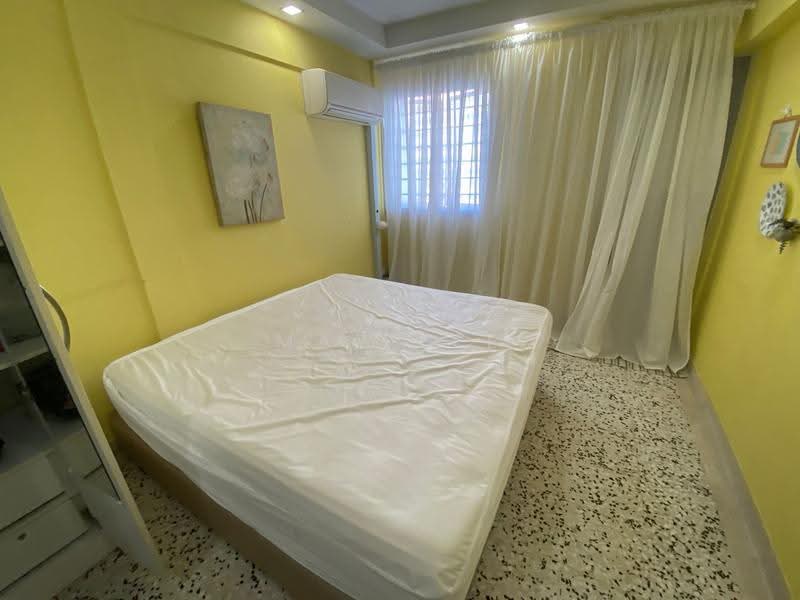 69 Bedok South Avenue 3, 69 Bedok South Avenue 3, Bedok / Upper East Coast, Room Rental, 200 sqft, HDB Flat For Rent, by May Lee, 500273090 - Bedroom - PropertyGuru.com.sg