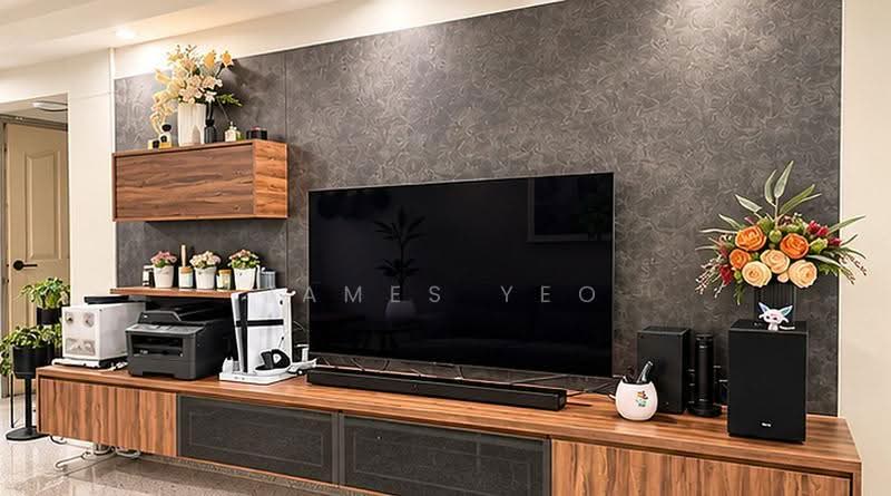 168 Woodlands Street 11, 168 Woodlands Street 11, Admiralty / Woodlands, 3 Bedrooms, 1,302 sqft, HDB Flat For Sale, by James Yeo, 500273098 - Living Room - PropertyGuru.com.sg