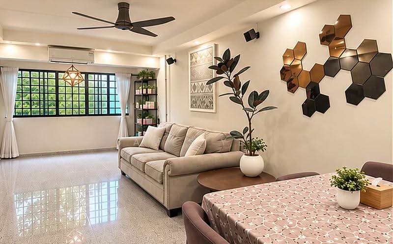 168 Woodlands Street 11, 168 Woodlands Street 11, Admiralty / Woodlands, 3 Bedrooms, 1,302 sqft, HDB Flat For Sale, by James Yeo, 500273098 - Living Room - PropertyGuru.com.sg