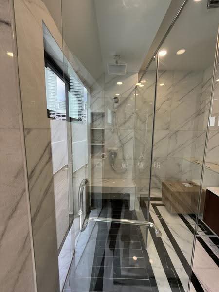 HEART of ORCHARD!! SUPER LUXURIOUS!! 5 Levels of Living Space, With Lift, 5Min MRT9654.3774 TONG, Jalan Kayu Manis, Orchard / River Valley, 5 Bedrooms, 5,300 sqft, Terraced House For Rent, by Tong Kai Meng 唐皆明, 500273125 - Bathroom - PropertyGuru.com.sg