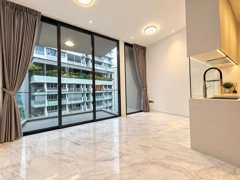 Cairnhill 16, 16 Cairnhill Rise, Orchard / River Valley, 2 Bedrooms, 775 sqft, Condominium For Sale, by Eugene Tan, 500273143 - Living Room - PropertyGuru.com.sg