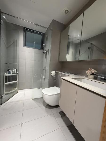 The Beverly, 45 Toh Tuck Road, Clementi Park / Upper Bukit Timah, 3 Bedrooms, 2,712 sqft, Condominium For Rent, by Tan Beng Hoon, 500273152 - Common Bathroom - PropertyGuru.com.sg