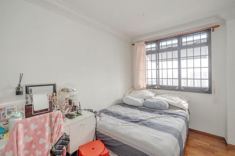 271B Jurong West Street 24, 271B Jurong West Street 24, Boon Lay / Jurong / Tuas, 3 Bedrooms, 1,022 sqft, HDB Flat For Sale, by Alan Loh, 500273154 - Bedroom - PropertyGuru.com.sg