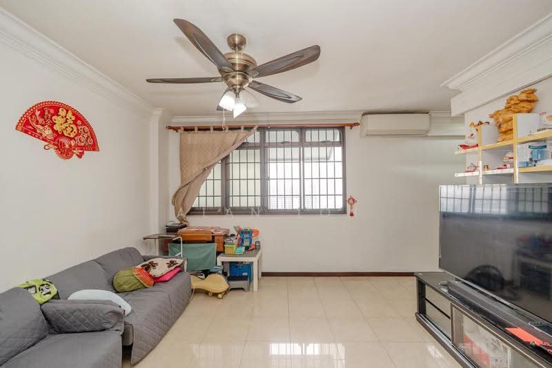 271B Jurong West Street 24, 271B Jurong West Street 24, Boon Lay / Jurong / Tuas, 3 Bedrooms, 1,022 sqft, HDB Flat For Sale, by Alan Loh, 500273154 - Living Room - PropertyGuru.com.sg