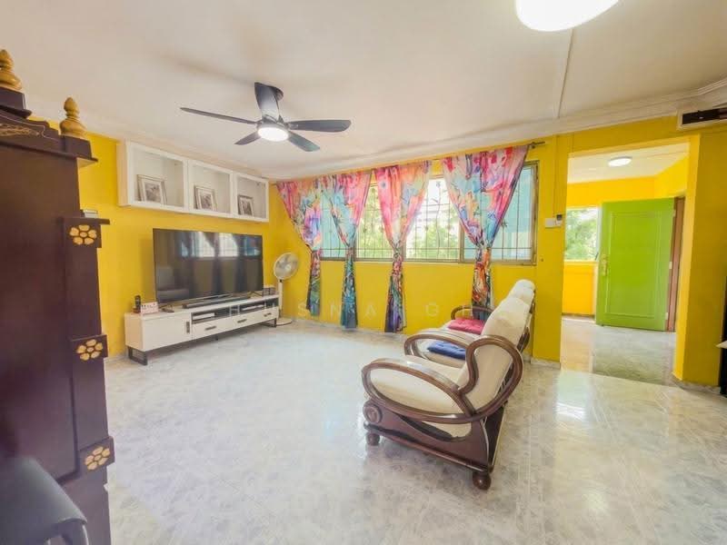 323 Bukit Batok Street 33, 323 Bukit Batok Street 33, Dairy Farm / Bukit Panjang / Choa Chu Kang, 3 Bedrooms, 958 sqft, HDB Flat For Sale, by Husna Gh, 500273156 - Living Room - PropertyGuru.com.sg