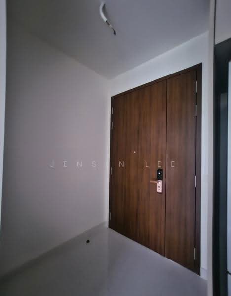 Parksuites, 18 Holland Grove Road, Tanglin / Holland / Bukit Timah, 1 Bedroom, 592 sqft, Condominium For Sale, by Jensen Lee, 500273161 - Entrance - PropertyGuru.com.sg