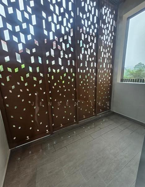 Parksuites, 18 Holland Grove Road, Tanglin / Holland / Bukit Timah, 1 Bedroom, 592 sqft, Condominium For Sale, by Jensen Lee, 500273161 - Balcony - PropertyGuru.com.sg