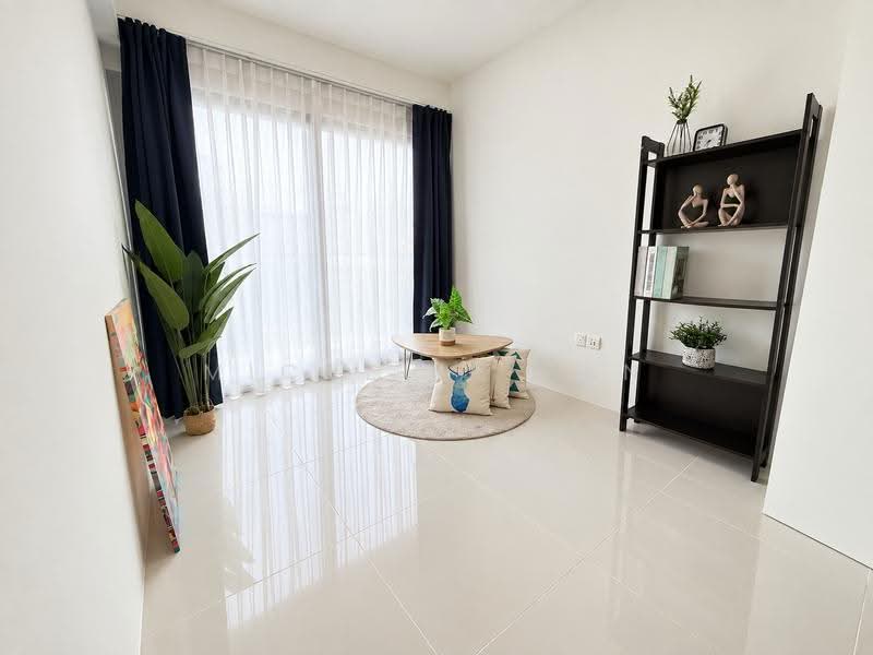 Siglap V, 2 First Street, East Coast / Marine Parade, 1 Bedroom, 517 sqft, Condominium For Sale, by Michelle Tan, 500273167 - Living Room - PropertyGuru.com.sg