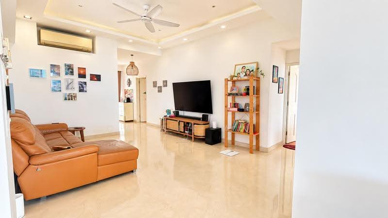 Regency Park, 3 Nathan Road, Tanglin / Holland / Bukit Timah, 4 Bedrooms, 3,650 sqft, Condominium For Rent, by Cassie Ang, 500273170 - Spacious Family Room - PropertyGuru.com.sg