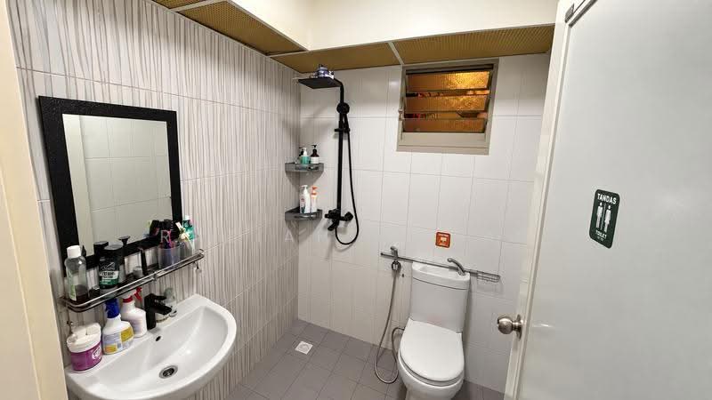 492G Tampines Street 45, 492G Tampines Street 45, Pasir Ris / Tampines, 2 Bedrooms, 721 sqft, HDB Flat For Sale, by Raziah Wahab, 500273178 - PropertyGuru.com.sg