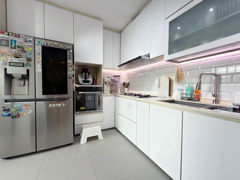 318 Serangoon Avenue 2, 318 Serangoon Avenue 2, Hougang / Punggol / Sengkang, 4 Bedrooms, 1,625 sqft, HDB Flat For Sale, by Clarence Hee 许振雄, 500273194 - Kitchen - PropertyGuru.com.sg