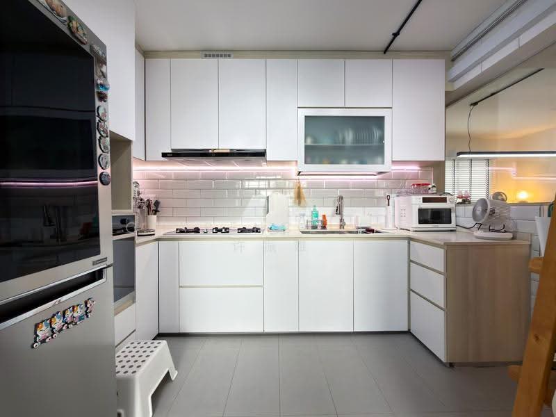 318 Serangoon Avenue 2, 318 Serangoon Avenue 2, Hougang / Punggol / Sengkang, 4 Bedrooms, 1,625 sqft, HDB Flat For Sale, by Clarence Hee 许振雄, 500273194 - Kitchen - PropertyGuru.com.sg