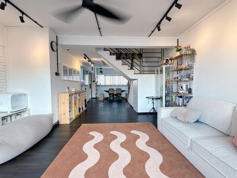 318 Serangoon Avenue 2, 318 Serangoon Avenue 2, Hougang / Punggol / Sengkang, 4 Bedrooms, 1,625 sqft, HDB Flat For Sale, by Clarence Hee 许振雄, 500273194 - Living Room - PropertyGuru.com.sg