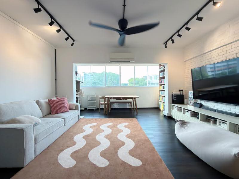 318 Serangoon Avenue 2, 318 Serangoon Avenue 2, Hougang / Punggol / Sengkang, 4 Bedrooms, 1,625 sqft, HDB Flat For Sale, by Clarence Hee 许振雄, 500273194 - Living Room - PropertyGuru.com.sg