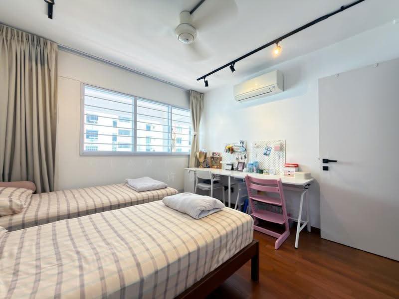318 Serangoon Avenue 2, 318 Serangoon Avenue 2, Hougang / Punggol / Sengkang, 4 Bedrooms, 1,625 sqft, HDB Flat For Sale, by Clarence Hee 许振雄, 500273194 - Bedroom - PropertyGuru.com.sg