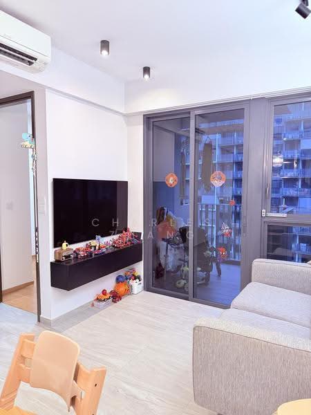 Grandeur Park Residences, 1 Bedok South Avenue 3, Bedok / Upper East Coast, 2 Bedrooms, 624 sqft, Condominium For Rent, by Charles Zhang, 500273210 - Living Room - PropertyGuru.com.sg