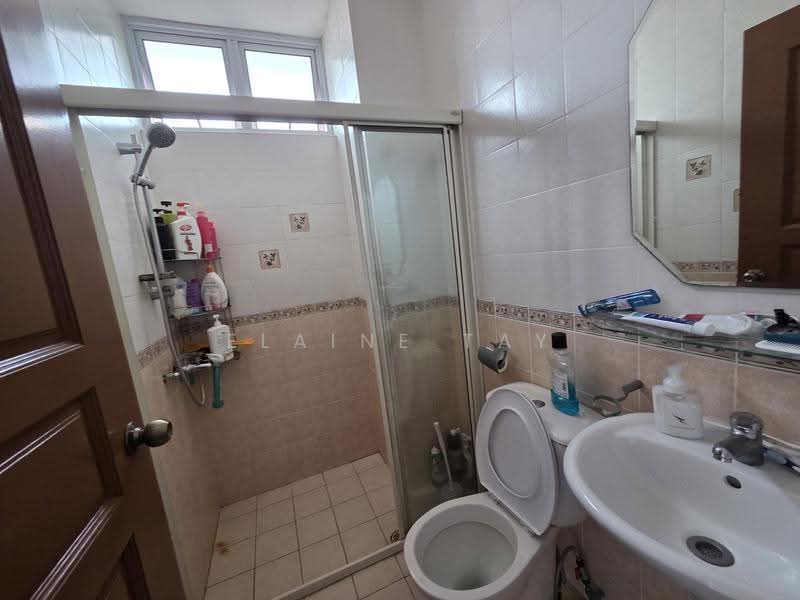 East View 18, 18 Rambutan Road, East Coast / Marine Parade, 3 Bedrooms, 1,173 sqft, Apartment For Sale, by Elaine Tay, 500273217 - Bathroom - PropertyGuru.com.sg