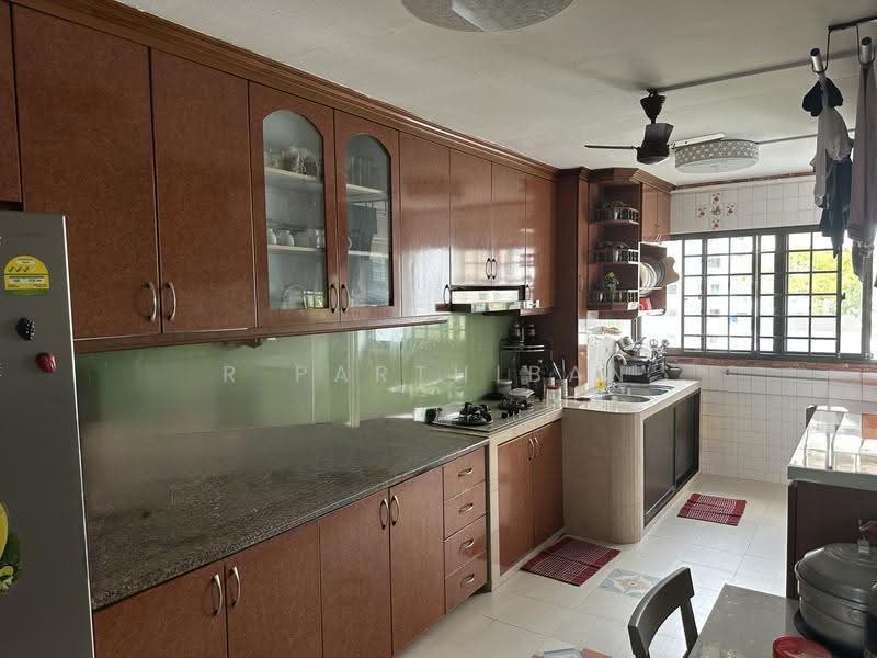 206 Jurong East Street 21, 206 Jurong East Street 21, Boon Lay / Jurong / Tuas, 3 Bedrooms, 1,010 sqft, HDB Flat For Sale, by R Parthiban, 500273230 - Kitchen - PropertyGuru.com.sg