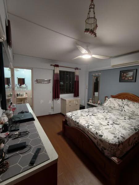 206 Jurong East Street 21, 206 Jurong East Street 21, Boon Lay / Jurong / Tuas, 3 Bedrooms, 1,010 sqft, HDB Flat For Sale, by R Parthiban, 500273230 - Bedroom - PropertyGuru.com.sg