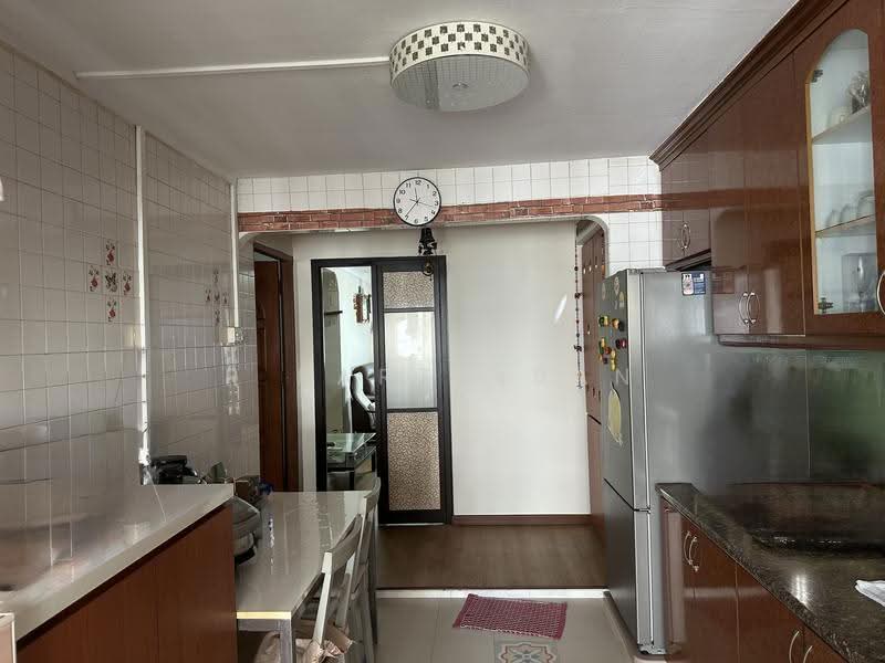 206 Jurong East Street 21, 206 Jurong East Street 21, Boon Lay / Jurong / Tuas, 3 Bedrooms, 1,010 sqft, HDB Flat For Sale, by R Parthiban, 500273230 - Kitchen - PropertyGuru.com.sg