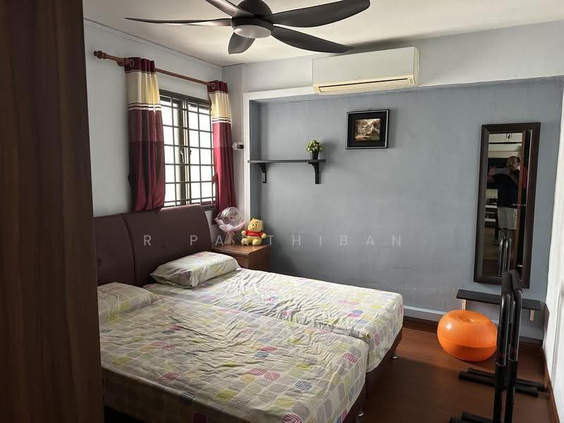 206 Jurong East Street 21, 206 Jurong East Street 21, Boon Lay / Jurong / Tuas, 3 Bedrooms, 1,010 sqft, HDB Flat For Sale, by R Parthiban, 500273230 - Bedroom - PropertyGuru.com.sg