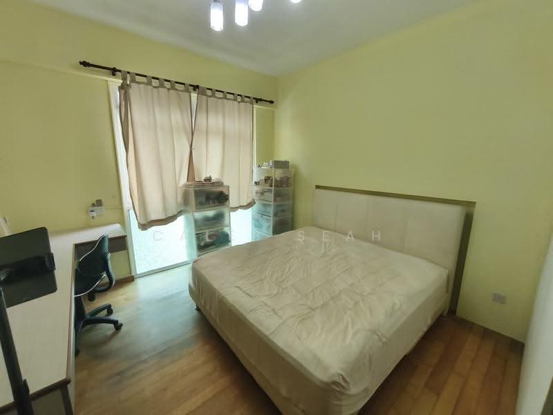 Estella Gardens, 21 - 27 Flora Road, Changi Airport / Changi Village, 3 Bedrooms, 1,259 sqft, Condominium For Rent, by Caleb Seah, 500273238 - Bedroom - PropertyGuru.com.sg