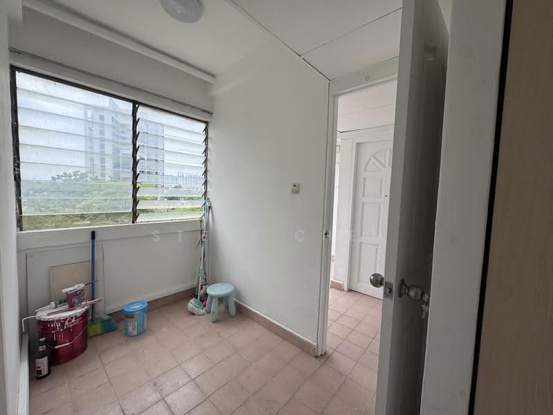 Pandan Valley, 4 Pandan Valley, Clementi Park / Upper Bukit Timah, 4 Bedrooms, 2,186 sqft, Condominium For Sale, by Steve Chen, 500273260 - Helper room - PropertyGuru.com.sg