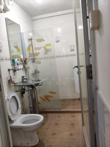 892A Tampines Avenue 8, 892A Tampines Avenue 8, Pasir Ris / Tampines, Room Rental, 100 sqft, HDB Flat For Rent, by Kenneth Wong, 500273261 - Bathroom - PropertyGuru.com.sg