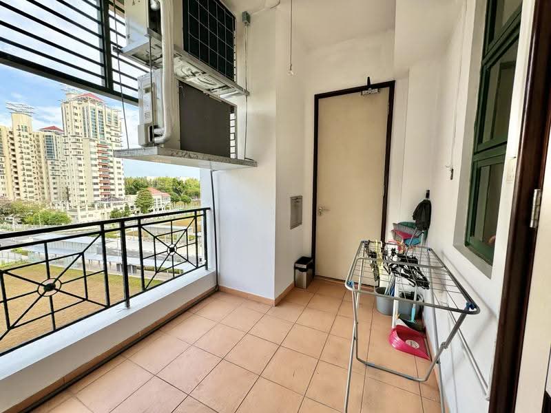Pebble Bay, 130 Tanjong Rhu Road, East Coast / Marine Parade, 2 Bedrooms, 1,281 sqft, Condominium For Sale, by Esther Low, 500273270 - Balcony - PropertyGuru.com.sg