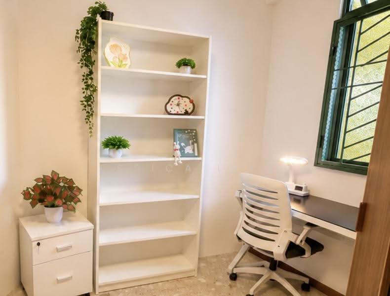 Summerdale, 8 Boon Lay Drive, Boon Lay / Jurong / Tuas, Room Rental, 120 sqft, Condominium For Rent, by Jessica Liang, 500273271 - Study - PropertyGuru.com.sg