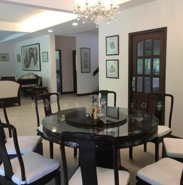 D21. Charming Detached. 8,3xxSF. Near King Albert Park MRT. 9488.4080 Dickson, Jalan Kampong Chantek, Binjai Park, Binjai Rise, Binjai Hill, Binjai Road, Greenbank Park, Swiss Club Road, Swiss View, Sian Tuan Avenue, Rifle Range Road, Bukit Way, Clementi Park / Upper Bukit Timah, 5 Bedrooms, 4,500 sqft, Detached House For Sale, by Dickson Neo, 500273312 - Dining Room - PropertyGuru.com.sg