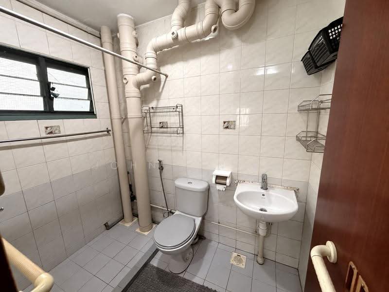 454 Choa Chu Kang Avenue 4, 454 Choa Chu Kang Avenue 4, Dairy Farm / Bukit Panjang / Choa Chu Kang, 4 Bedrooms, 1,528 sqft, HDB Flat For Sale, by John Tan 奕欣, 500273334 - Bathroom - PropertyGuru.com.sg