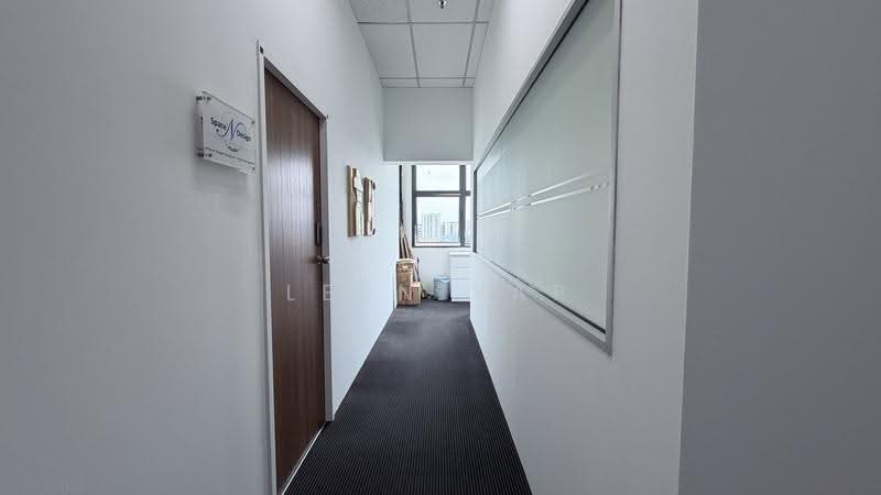 Tradehub 21, 18 Boon Lay Way, Boon Lay / Jurong / Tuas, 220 sqft, Light Industrial (B1) For Rent, by Leen Yap, 500273342 - Corridor - CommercialGuru.com.sg
