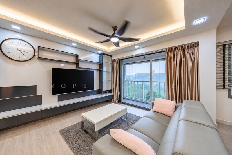 679B Punggol Drive, 679B Punggol Drive, Hougang / Punggol / Sengkang, 3 Bedrooms, 1,216 sqft, HDB Flat For Sale, by JOHN YEO, 500273353 - Living Room - PropertyGuru.com.sg