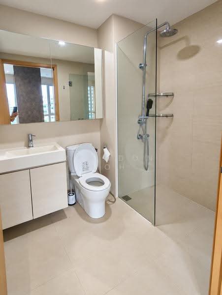 The Tampines Trilliant, 29 Tampines Central 7, Pasir Ris / Tampines, 3 Bedrooms, 872 sqft, Condominium For Rent, by Brandon Loh, 500273369 - Bathroom - PropertyGuru.com.sg