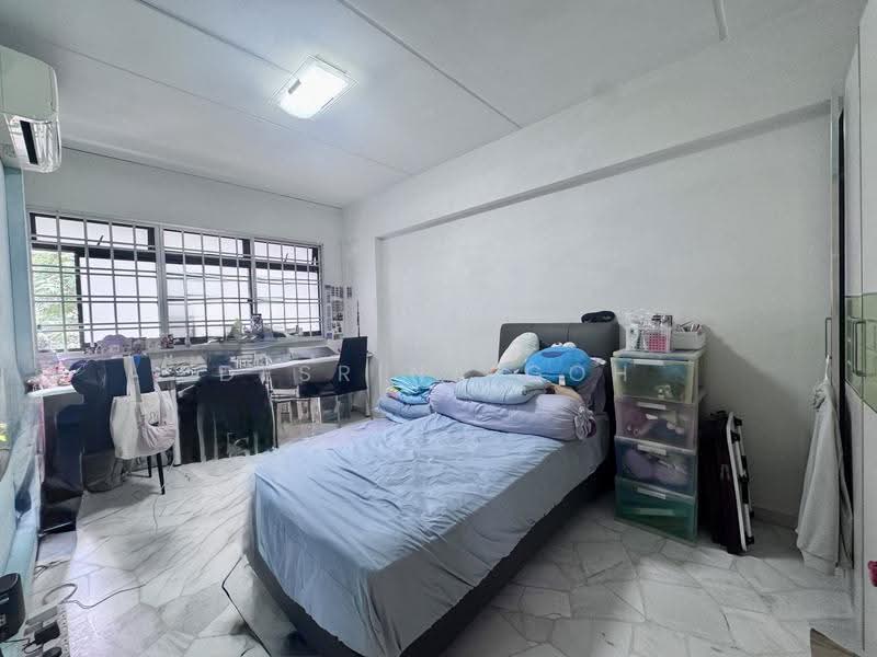 943 Hougang Street 92, 943 Hougang Street 92, Hougang / Punggol / Sengkang, 3 Bedrooms, 1,087 sqft, HDB Flat For Sale, by Desrina Goh, 500273375 - Bedroom - PropertyGuru.com.sg
