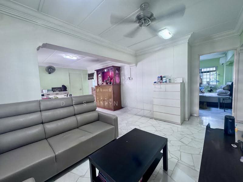 943 Hougang Street 92, 943 Hougang Street 92, Hougang / Punggol / Sengkang, 3 Bedrooms, 1,087 sqft, HDB Flat For Sale, by Desrina Goh, 500273375 - Living Room - PropertyGuru.com.sg