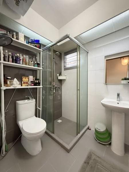 356A Anchorvale Lane, 356A Anchorvale Lane, Hougang / Punggol / Sengkang, 3 Bedrooms, 1,001 sqft, HDB Flat For Sale, by Rusydi Yusoff, 500273379 - Bathroom - PropertyGuru.com.sg