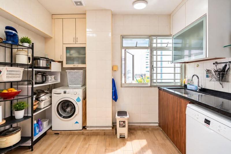 622 Bukit Batok Central, 622 Bukit Batok Central, Dairy Farm / Bukit Panjang / Choa Chu Kang, 3 Bedrooms, 1,216 sqft, HDB Flat For Sale, by Eng Yuan Li, 500273393 - Kitchen - PropertyGuru.com.sg