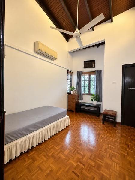 Goodman Rd Vicinity, East Coast / Marine Parade, 8 Bedrooms, 3,000 sqft, Detached House For Sale, by Mandy Chan, 500273404 - Bedroom - PropertyGuru.com.sg