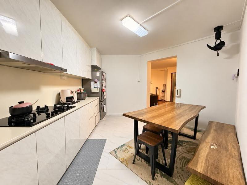 244 Jurong East Street 24, 244 Jurong East Street 24, Boon Lay / Jurong / Tuas, 3 Bedrooms, 1,195 sqft, HDB Flat For Sale, by Faizal Rahim, 500273406 - Kitchen - PropertyGuru.com.sg