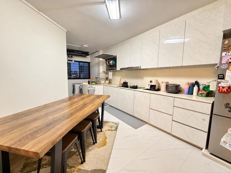 244 Jurong East Street 24, 244 Jurong East Street 24, Boon Lay / Jurong / Tuas, 3 Bedrooms, 1,195 sqft, HDB Flat For Sale, by Faizal Rahim, 500273406 - Kitchen - PropertyGuru.com.sg